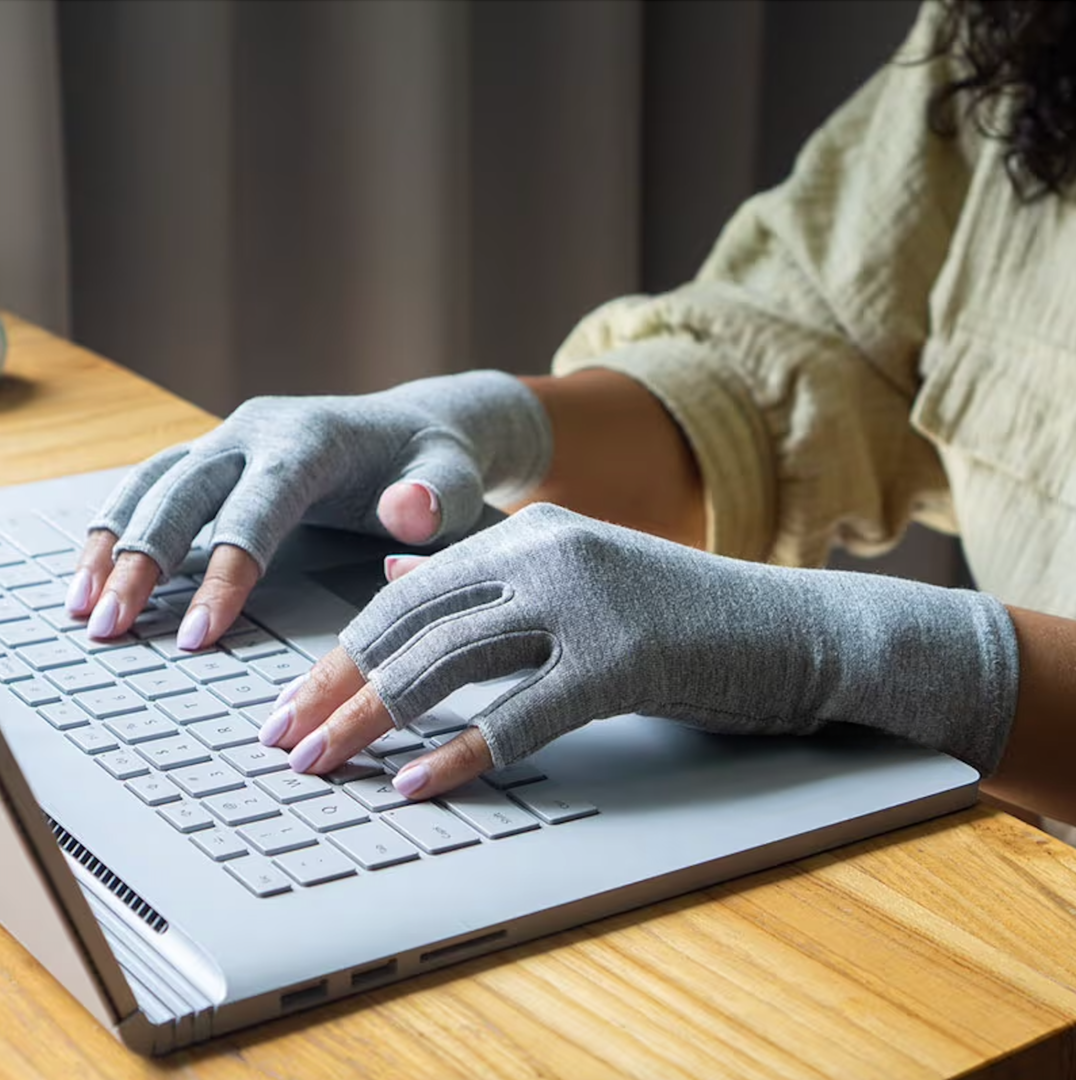 Guanti di Compressione per Alleviare Naturalmente i Dolori Articolari